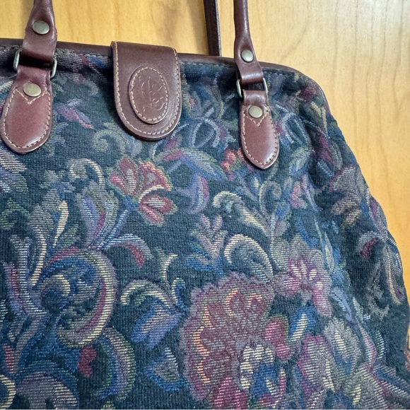 Vintage 1990 Liz Claiborne Floral Tapestry Handbag with Leather Accents - Picture 4 of 11